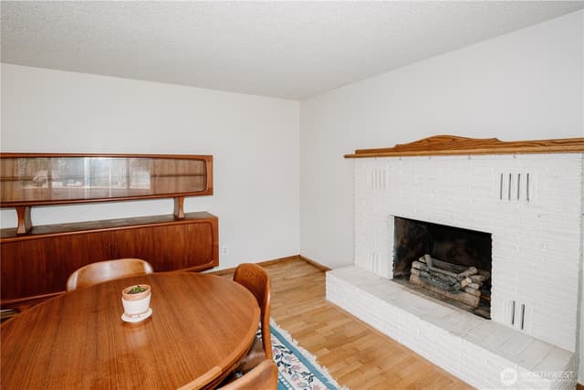 Property photo for 22014 54th Avenue W, Mountlake Terrace photo 4