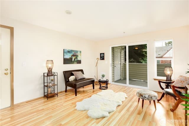Property photo for 11915 Roseberg Avenue S #204, Burien photo 3