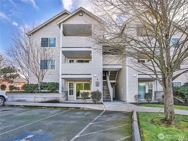 Property photo for 11915 Roseberg Avenue S #204, Burien
