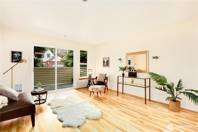 Property photo for 11915 Roseberg Avenue S #204, Burien photo 2