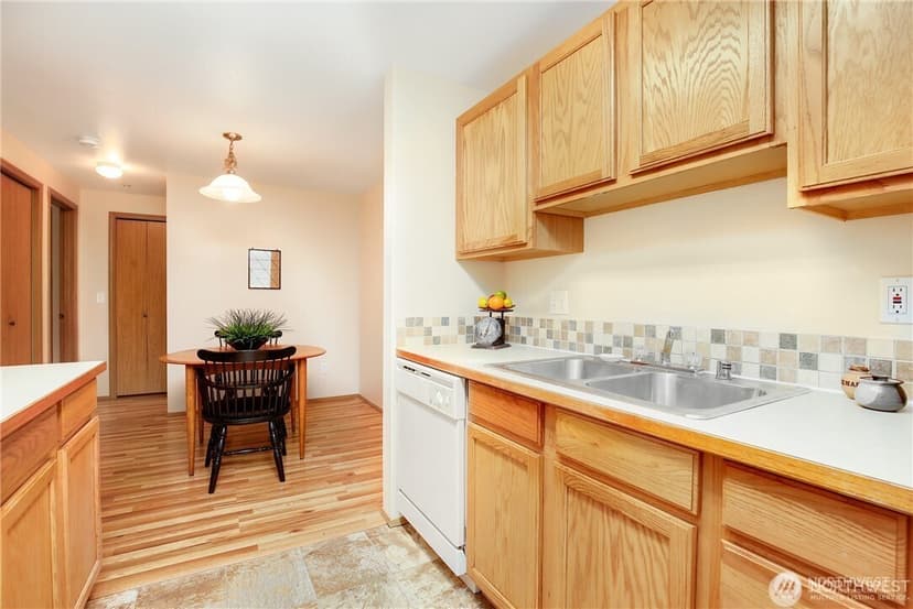 Property photo for 11915 Roseberg Avenue S #204, Burien photo 8