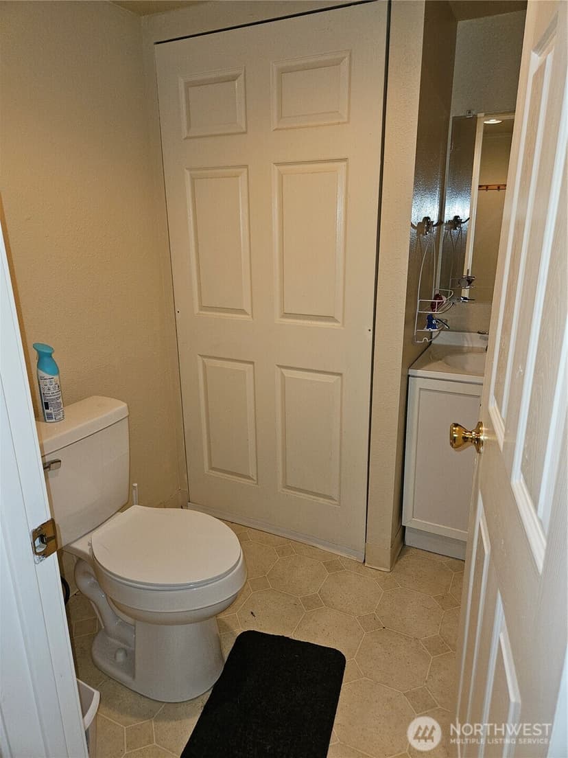 Property photo for 9638 D Street E, Tacoma photo 8
