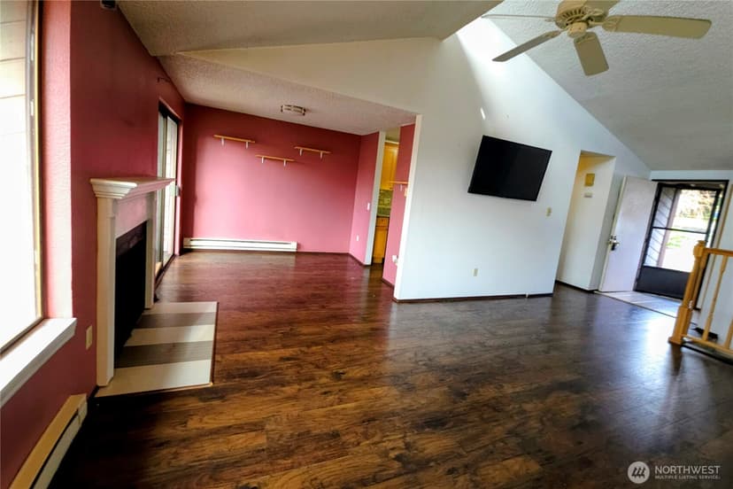 Property photo for 12421 74th Lane #18, Seattle photo 6
