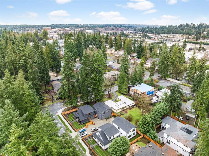 Property photo for 11607 NE 112th Street #2, Kirkland photo 4