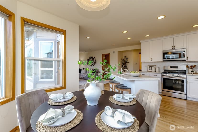 Property photo for 2201 Hillside Drive NE, Tacoma photo 12