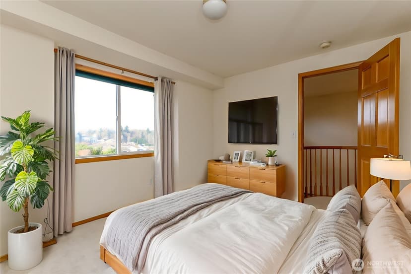 Property photo for 2201 Hillside Drive NE, Tacoma photo 36