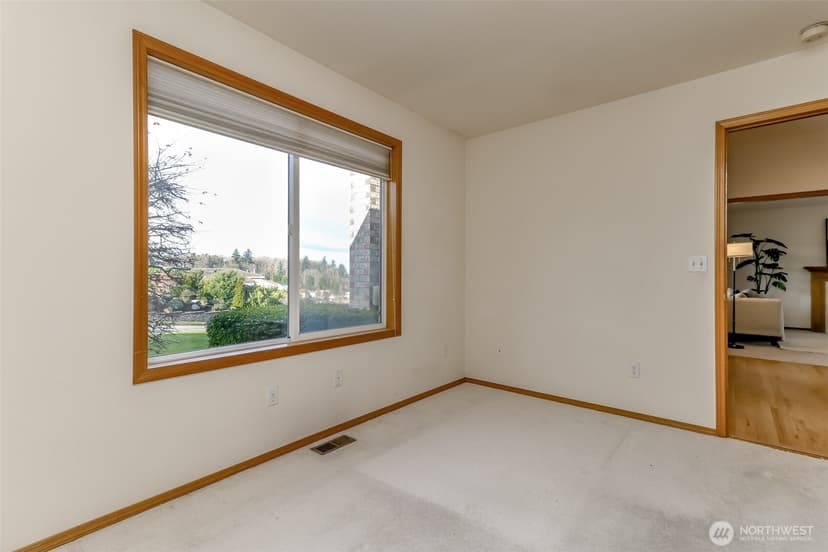 Property photo for 2201 Hillside Drive NE, Tacoma photo 28