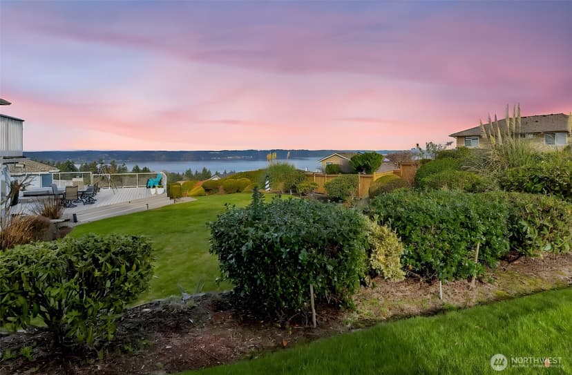 Property photo for 2201 Hillside Drive NE, Tacoma photo 37