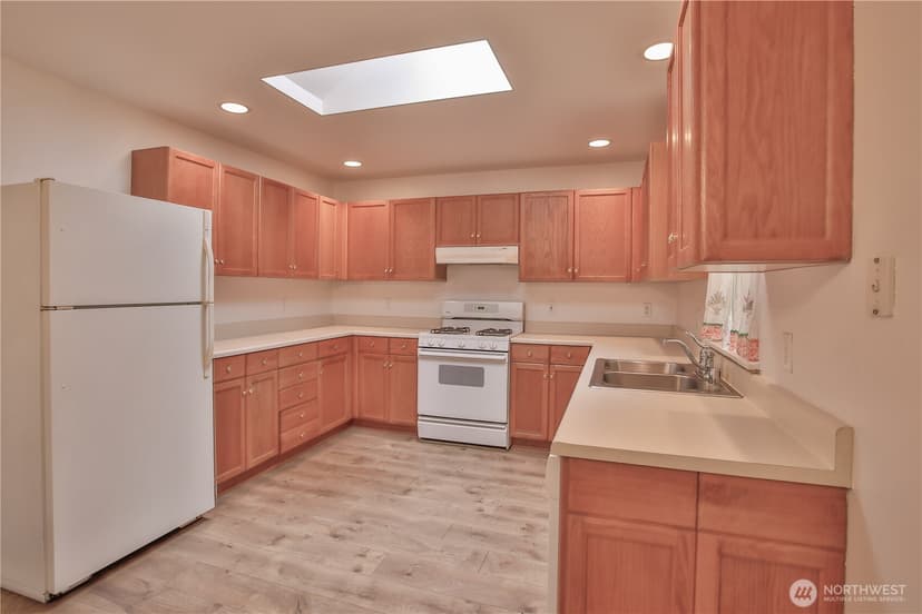 Property photo for 7847 Blakely Avenue, Clinton photo 5