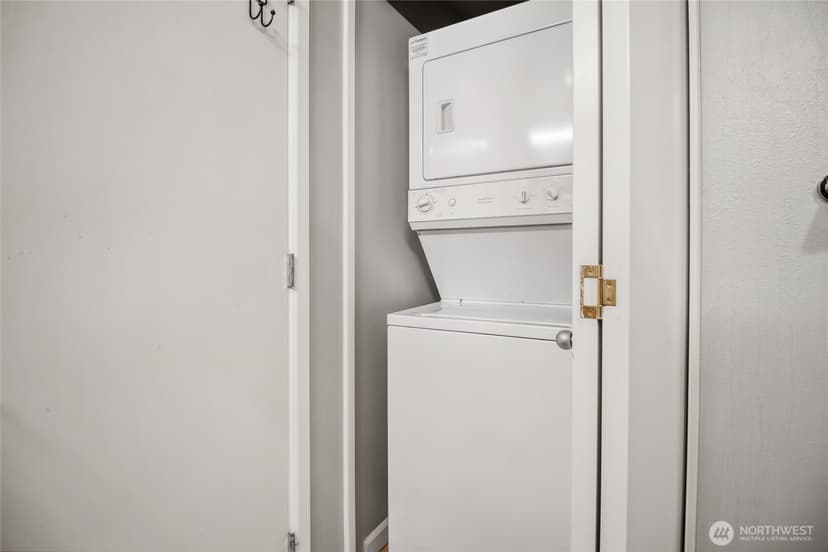Property photo for 17 W Mercer Street #217, Seattle photo 28