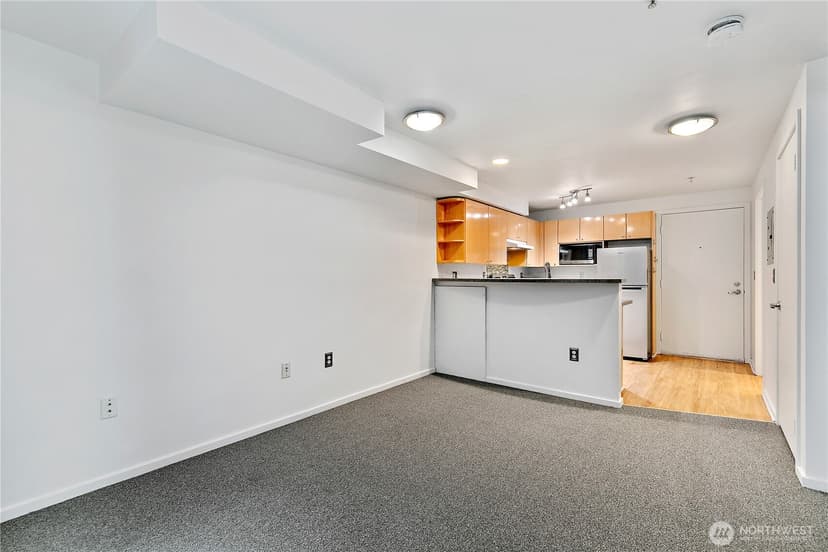 Property photo for 425 Vine Street #610, Seattle photo 7