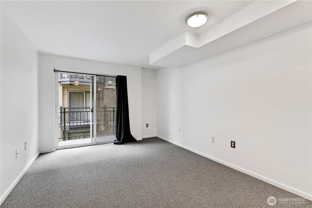 Property photo for 425 Vine Street #610, Seattle photo 3