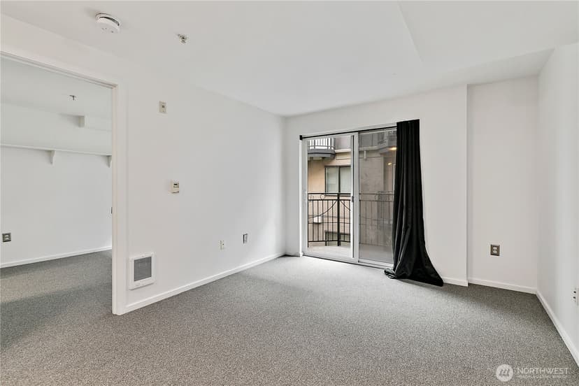 Property photo for 425 Vine Street #610, Seattle photo 4