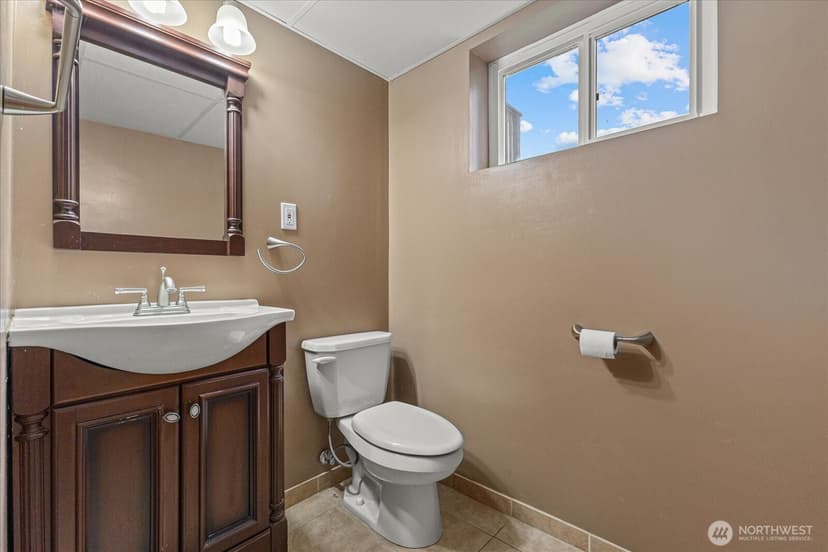 Property photo for 13729 8th Avenue S, Burien photo 16