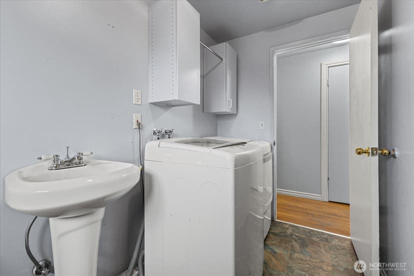 Property photo for 13729 8th Avenue S, Burien photo 13