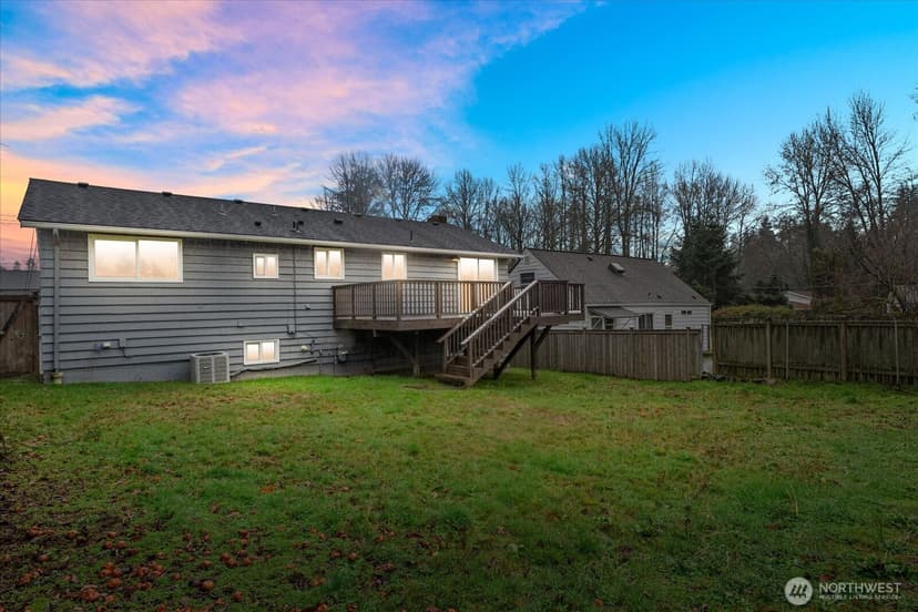Property photo for 13729 8th Avenue S, Burien photo 25