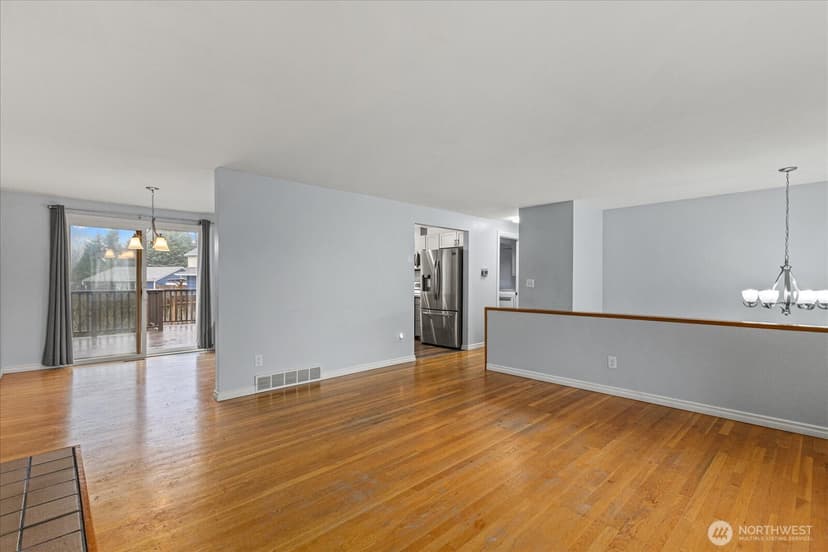 Property photo for 13729 8th Avenue S, Burien photo 6