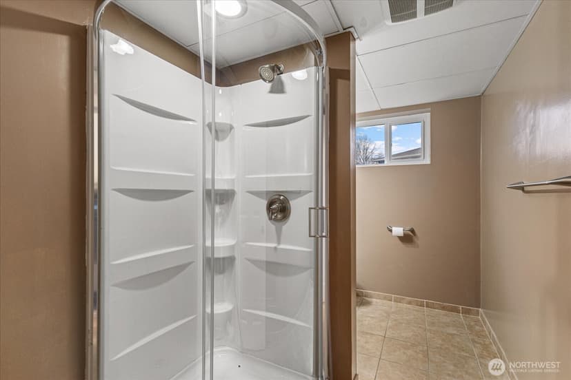 Property photo for 13729 8th Avenue S, Burien photo 15
