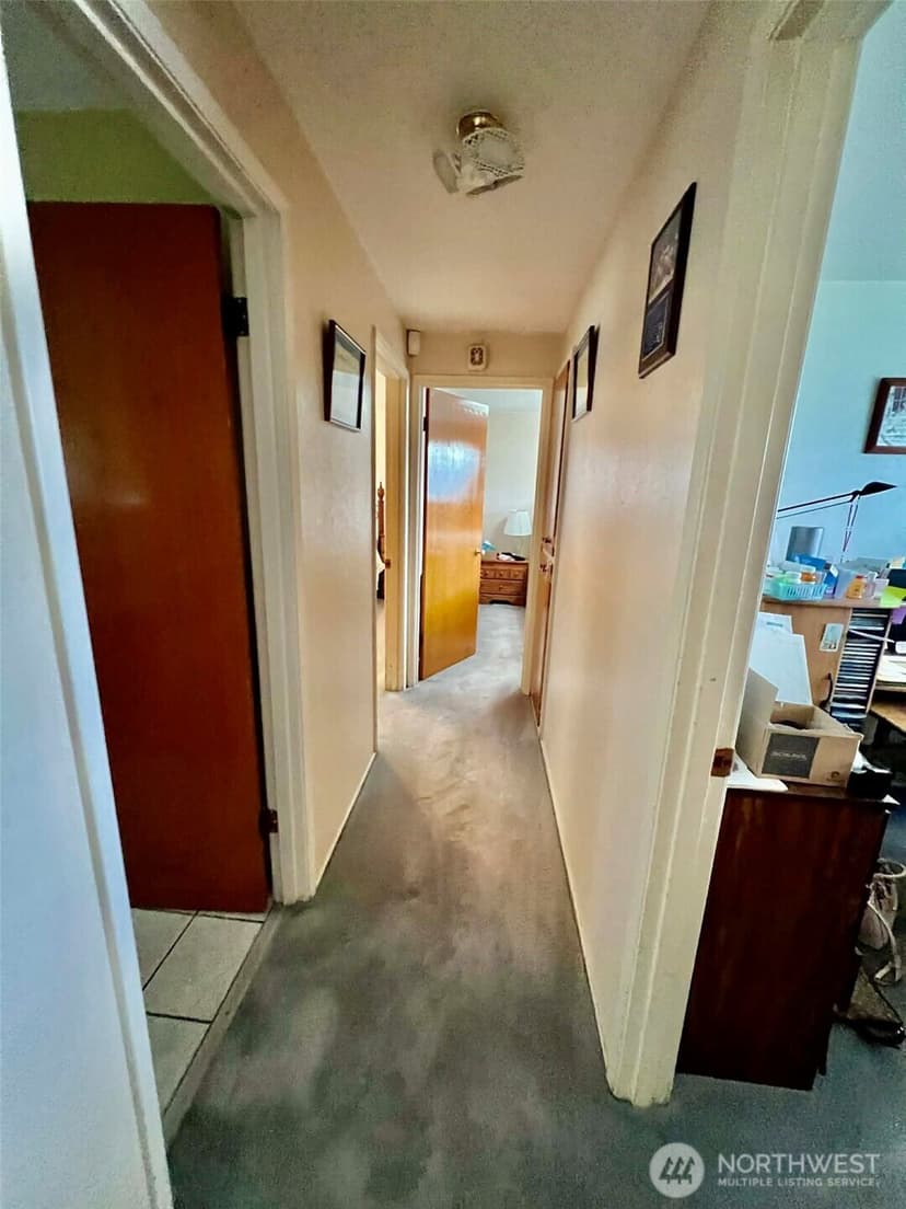 Property photo for 10621 Westwood Drive SW, Lakewood photo 30