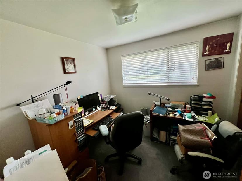 Property photo for 10621 Westwood Drive SW, Lakewood photo 6