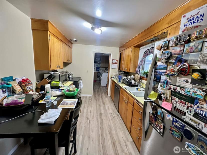 Property photo for 10621 Westwood Drive SW, Lakewood photo 10