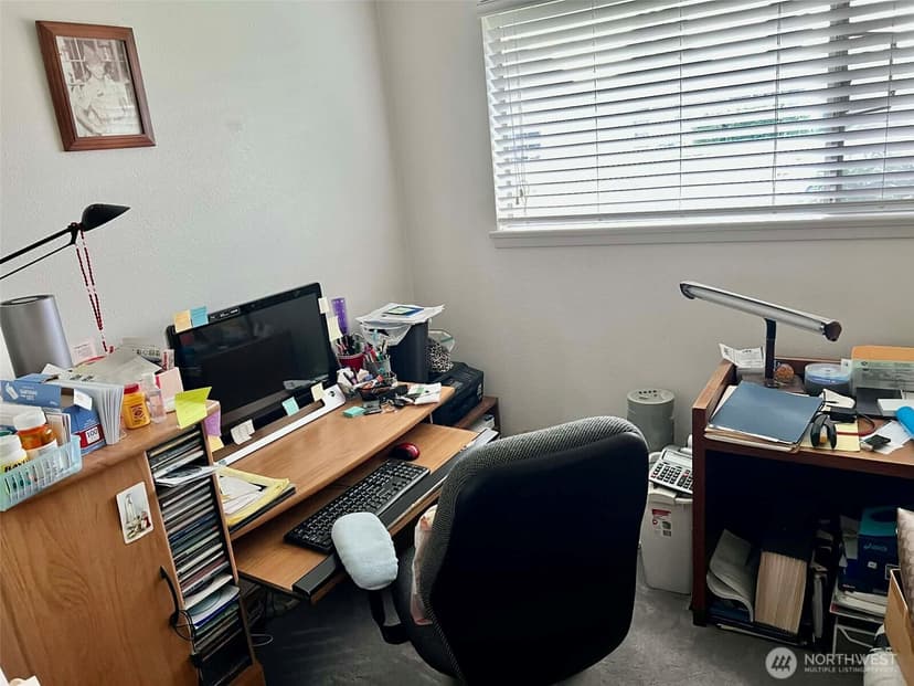 Property photo for 10621 Westwood Drive SW, Lakewood photo 23
