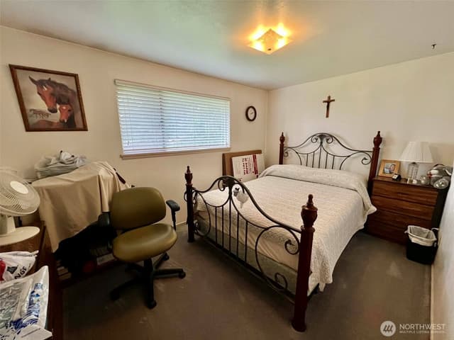 Property photo for 10621 Westwood Drive SW, Lakewood photo 5