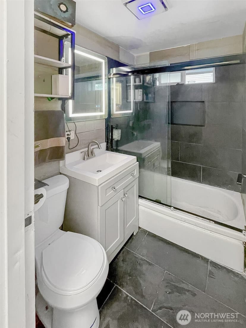 Property photo for 103 E Highland Drive, Arlington photo 11