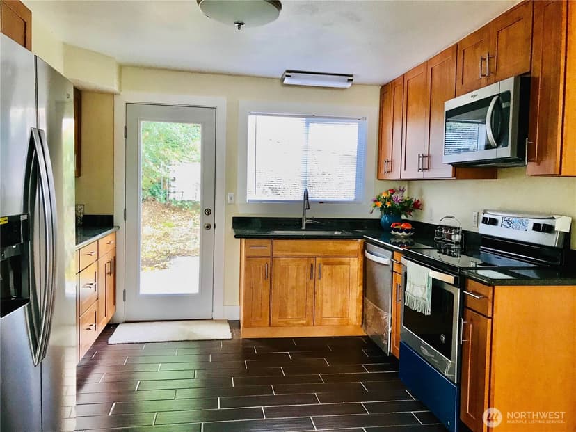Property photo for 16241 54th Avenue S, Tukwila photo 5