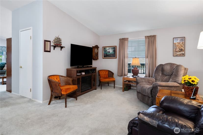 Property photo for 6638 Virgo Lane NE, Bremerton photo 12