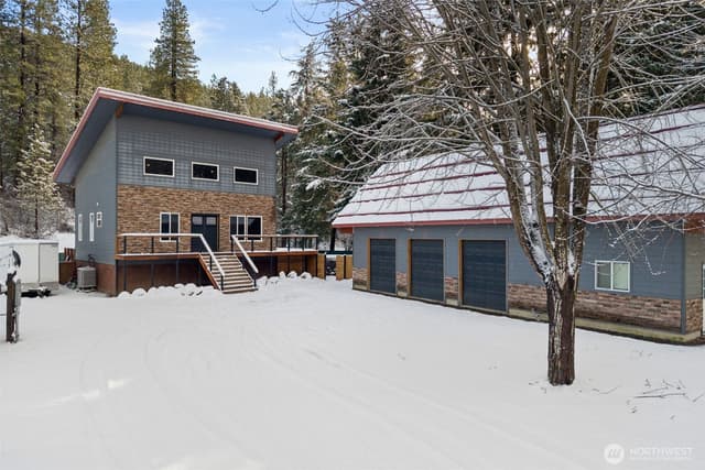 Property photo for 9511 E Leavenworth Road, Leavenworth photo 2