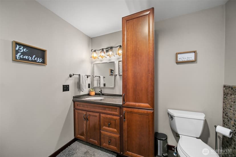 Property photo for 9511 E Leavenworth Road, Leavenworth photo 14