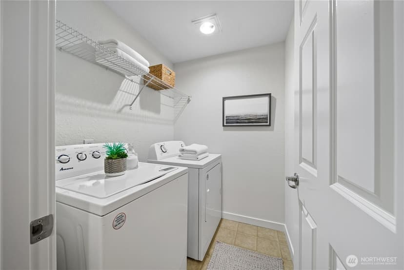 Property photo for 12601 SE 41st Place #C102, Bellevue photo 21