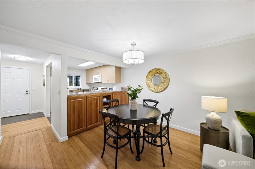 Property photo for 12601 SE 41st Place #C102, Bellevue photo 9