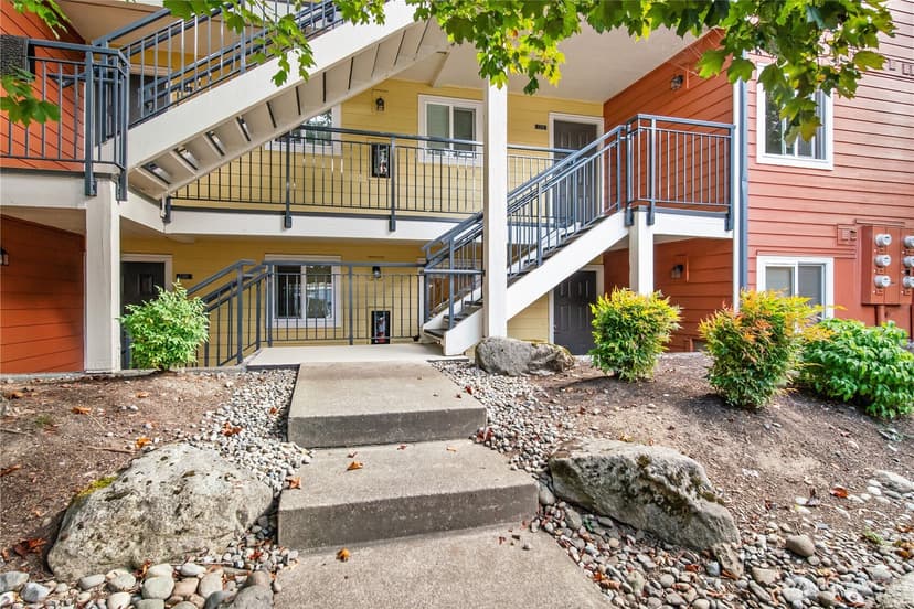 Property photo for 12601 SE 41st Place #C102, Bellevue photo 24