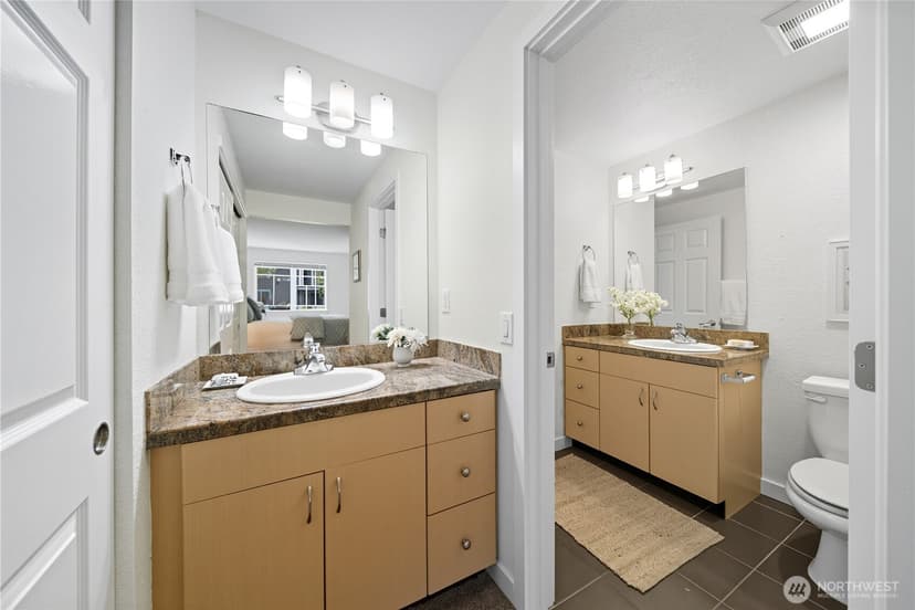 Property photo for 12601 SE 41st Place #C102, Bellevue photo 16