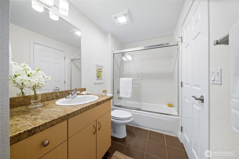 Property photo for 12601 SE 41st Place #C102, Bellevue photo 17