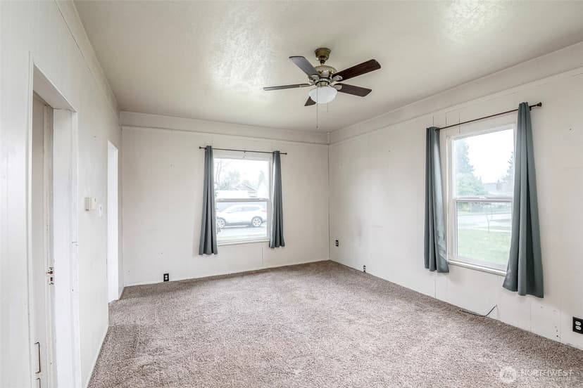 Property photo for 324 H Street SE, Auburn photo 9
