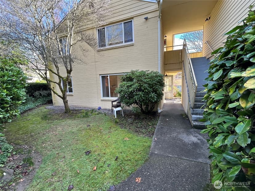 Property photo for 4717 Terrace Drive NE #4717, Seattle photo 14
