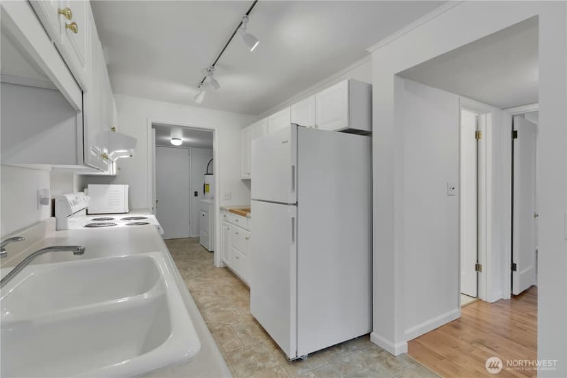 Property photo for 10421 2nd Place SW, Seattle photo 12