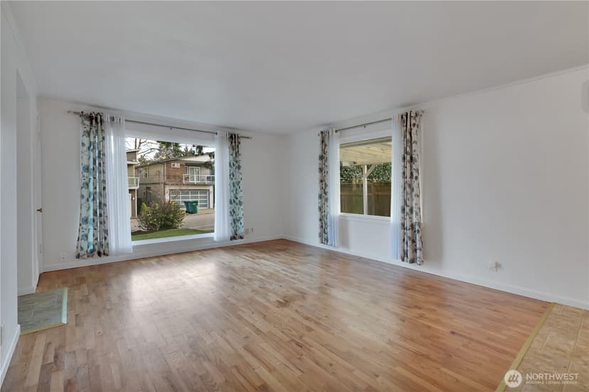 Property photo for 10421 2nd Place SW, Seattle photo 10