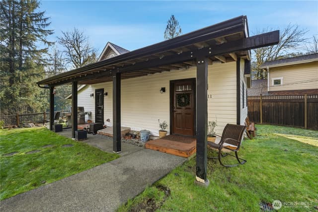 Property photo for 32611 SE 108th Street, Issaquah photo 2