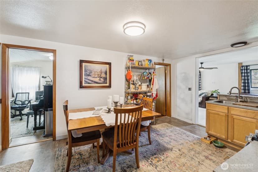 Property photo for 32611 SE 108th Street, Issaquah photo 8