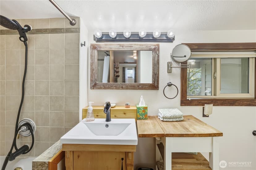 Property photo for 32611 SE 108th Street, Issaquah photo 15