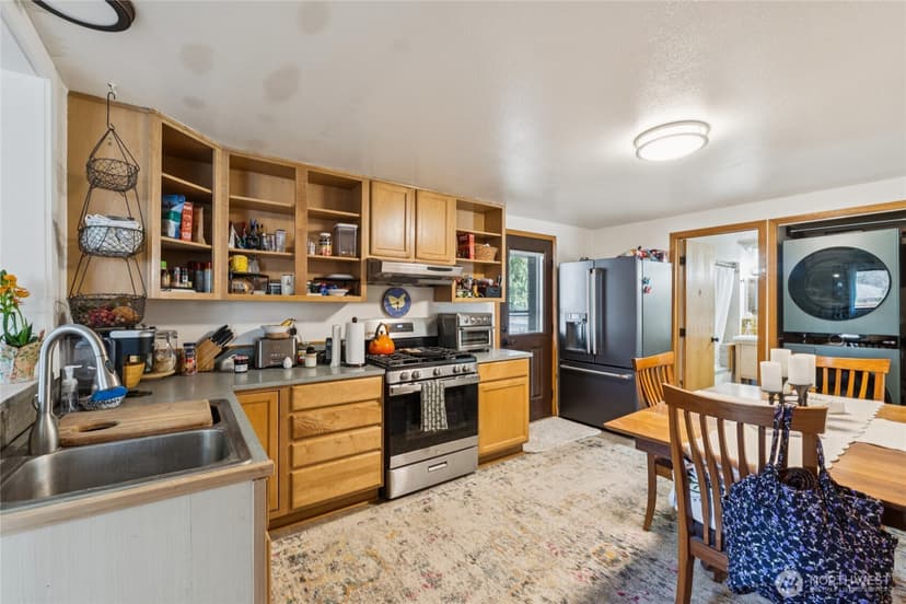 Property photo for 32611 SE 108th Street, Issaquah photo 7
