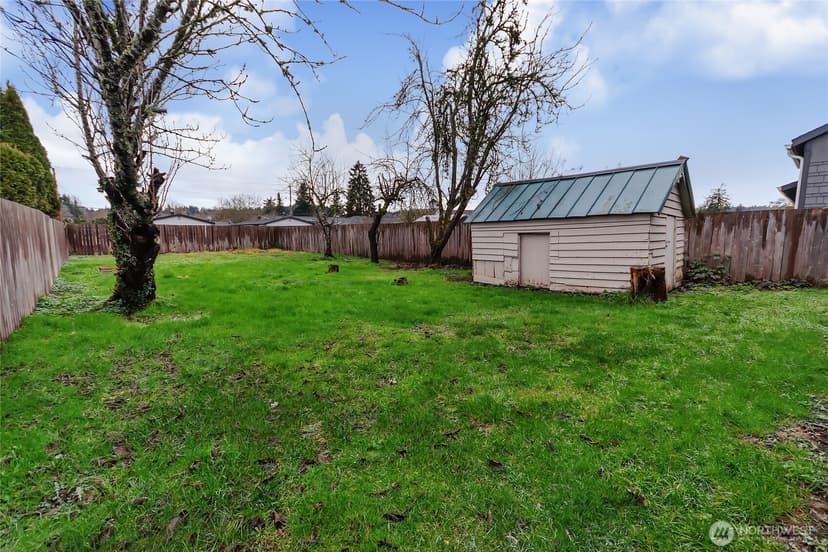 Property photo for 914 6th Avenue SW, Puyallup photo 22