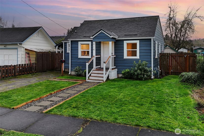 Property photo for 914 6th Avenue SW, Puyallup photo 26