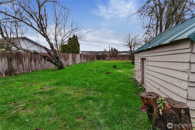 Property photo for 914 6th Avenue SW, Puyallup photo 23