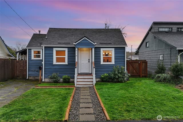 Property photo for 914 6th Avenue SW, Puyallup photo 2