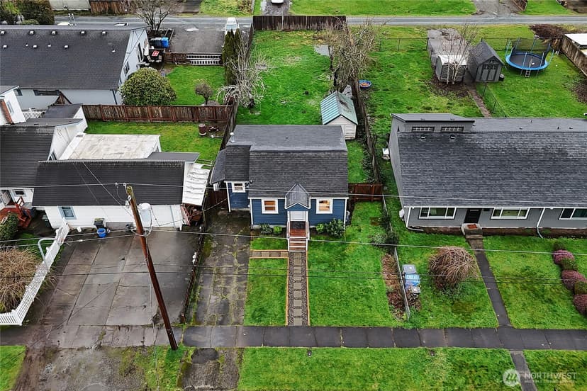 Property photo for 914 6th Avenue SW, Puyallup photo 27